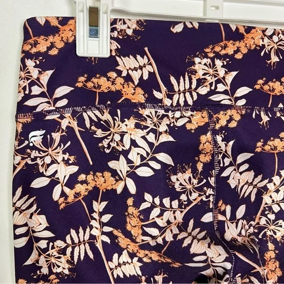 Fabletics Powerhold Mid-Rise Capri Leggings Size Small - Picture 6 of 9